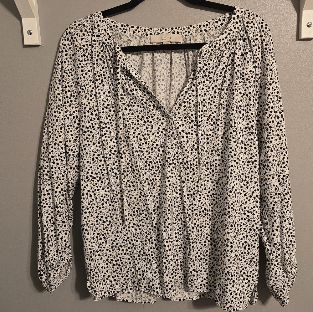 LOFT Women's Monochrome Patterned Blouse